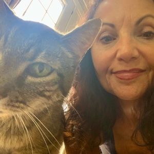 Meet your Posher, Laurie